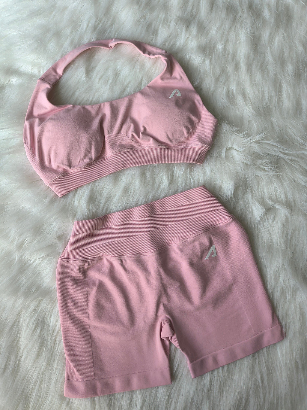 Define Seamless Hidden Scrunch Shorts - Pink